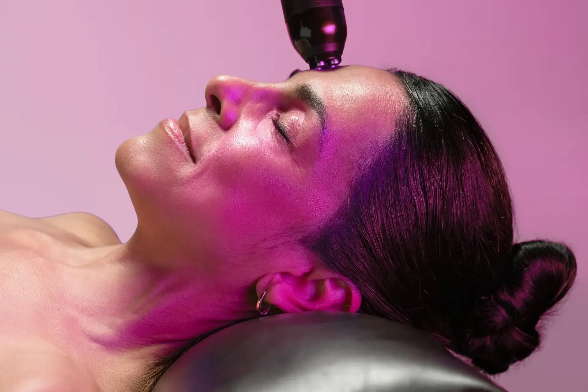 Glo2Facial treatment for balanced radiant skin